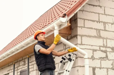 Pose et remplacement de gouttières à Banteux